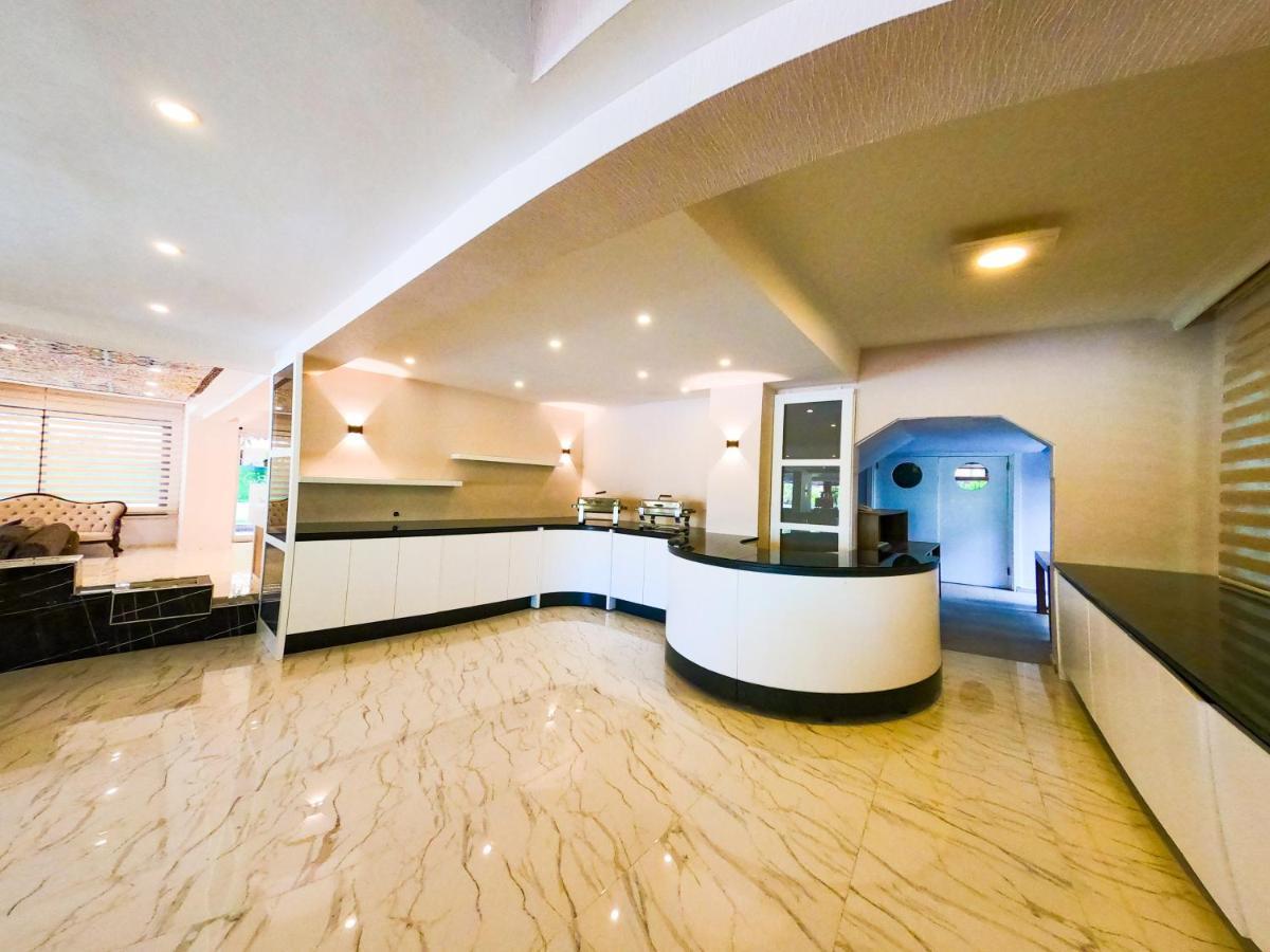 Bir Hotel Анталия Екстериор снимка